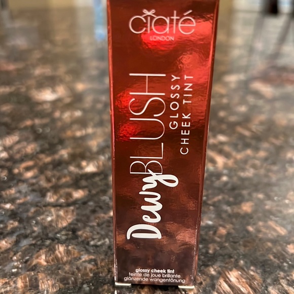 Ciate London/ Dewey Blush - Picture 1 of 2